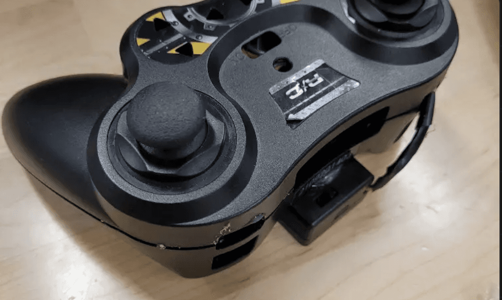 Custom Raspberry Pi Bluetooth controller for remote maneuvering
